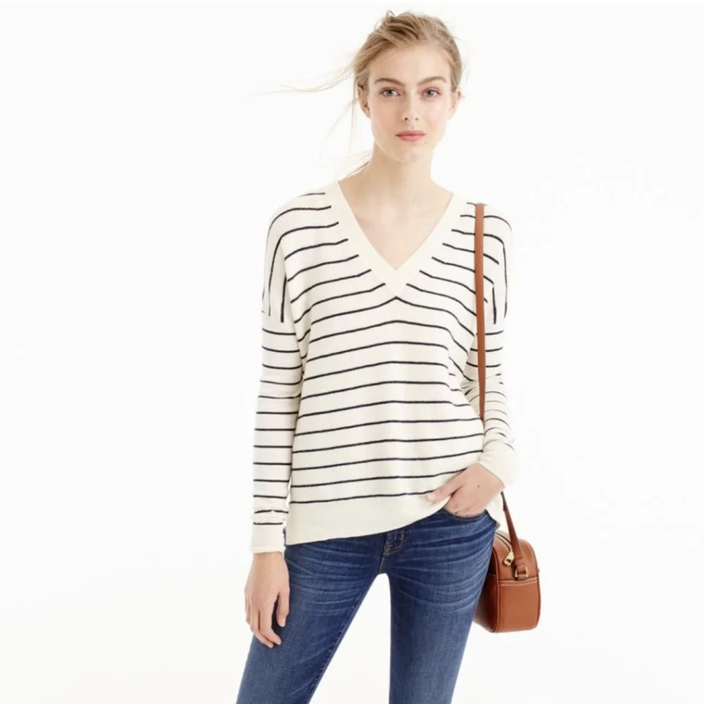 J. Crew V Neck sweater Merino wool & cotton blend Women's extra small Cream